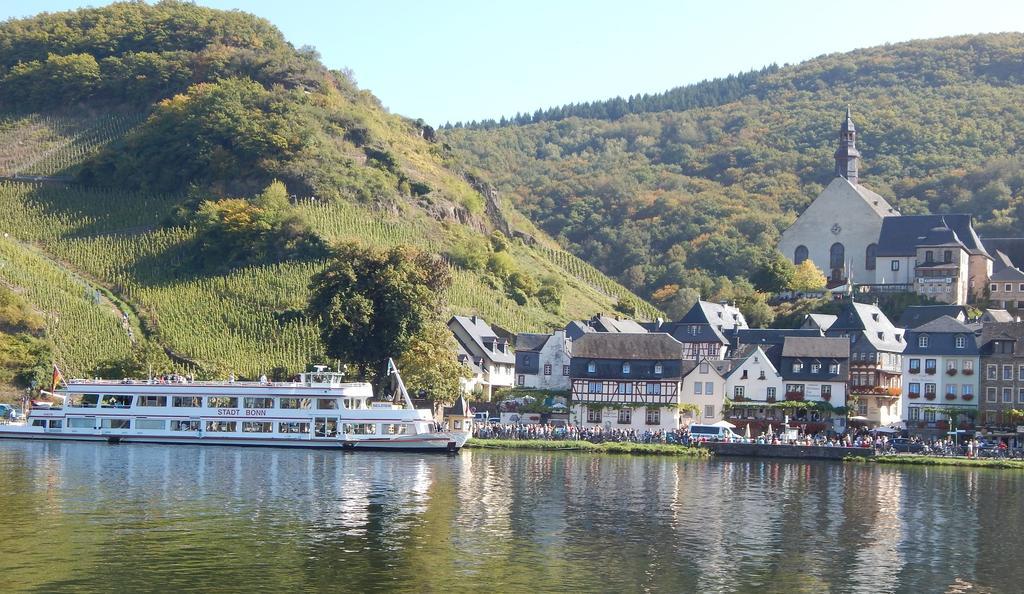 Moselstern Hotel Zum Guten Onkel Bruttig-Fankel Exterior photo