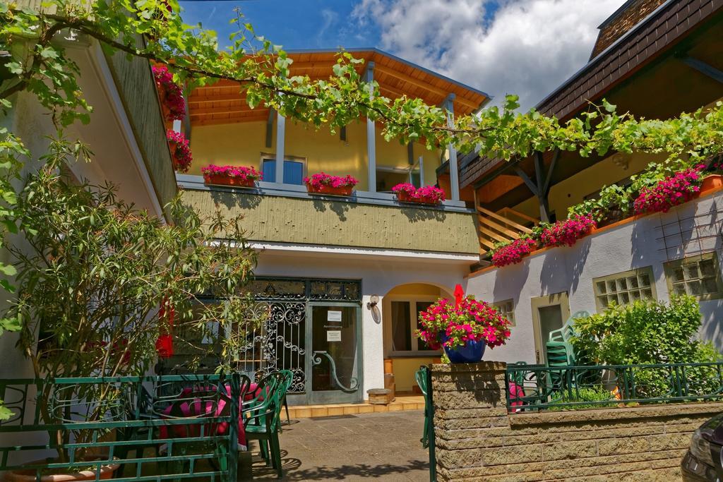 Moselstern Hotel Zum Guten Onkel Bruttig-Fankel Exterior photo